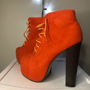 PLATFORM HEELS